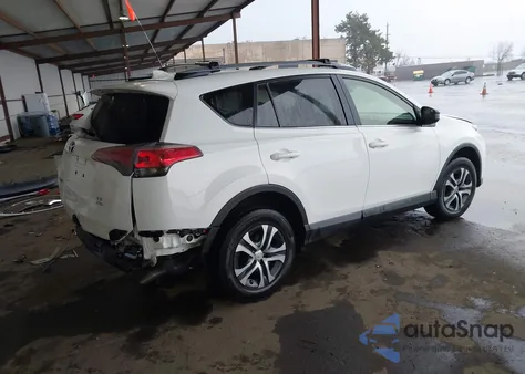 2017 Toyota Rav4 Le z USA, uszkodzony, nr VIN JTMBFREV6HJ714012